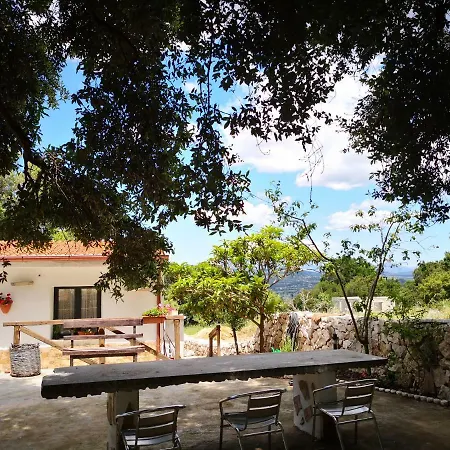 Sovana Villa *